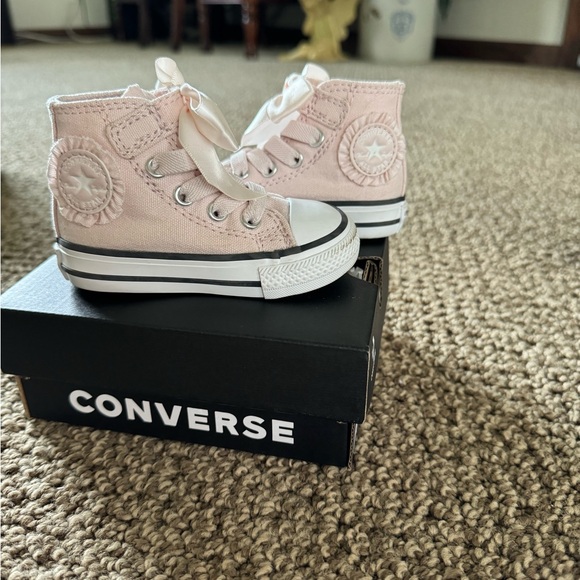 Converse Pink Kids Sneakers with Strawberry Design - Picture 2 of 3